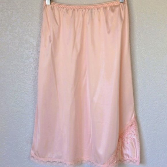 Bestform Size S Half Slip Nylon Pink Lace Trim Side Vent Vintage - Picture 1 of 4